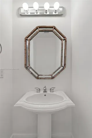 475 Ocean Ridge Way Juno Beach FL 33408