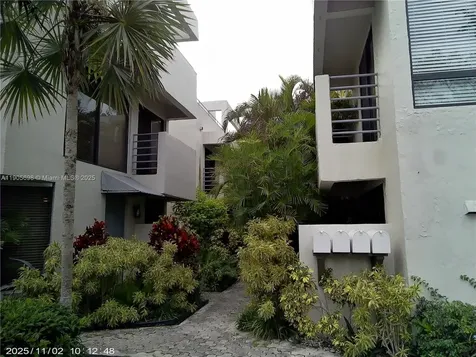 3036 SW 27th Avenue Miami FL 33133