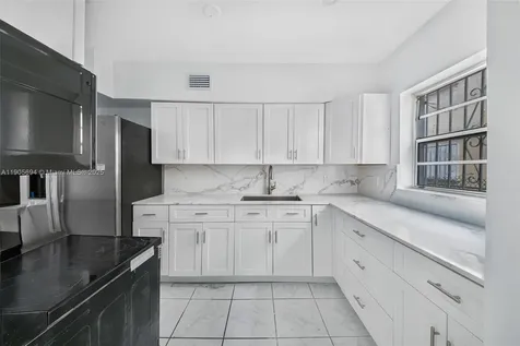 7712 Byron Avenue Miami Beach FL 33141