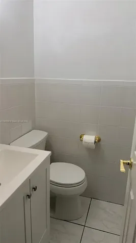 7712 Byron Avenue Miami Beach FL 33141