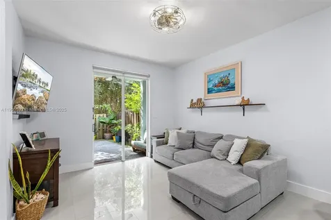 10760 NW 74th Lane Doral FL 33178