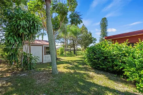310 SE Evans Avenue Port St. Lucie FL 34984