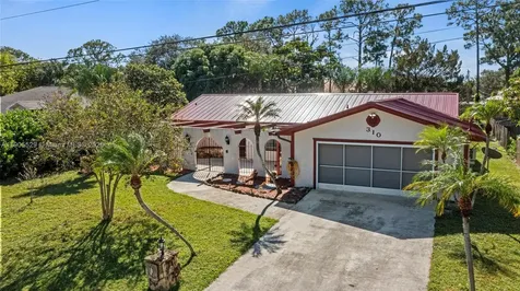 310 SE Evans Avenue Port St. Lucie FL 34984