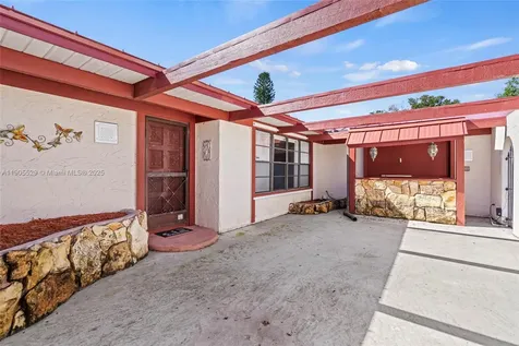 310 SE Evans Avenue Port St. Lucie FL 34984