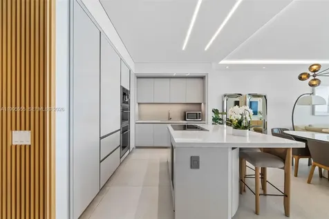 18975 Collins Avenue Sunny Isles Beach FL 33160