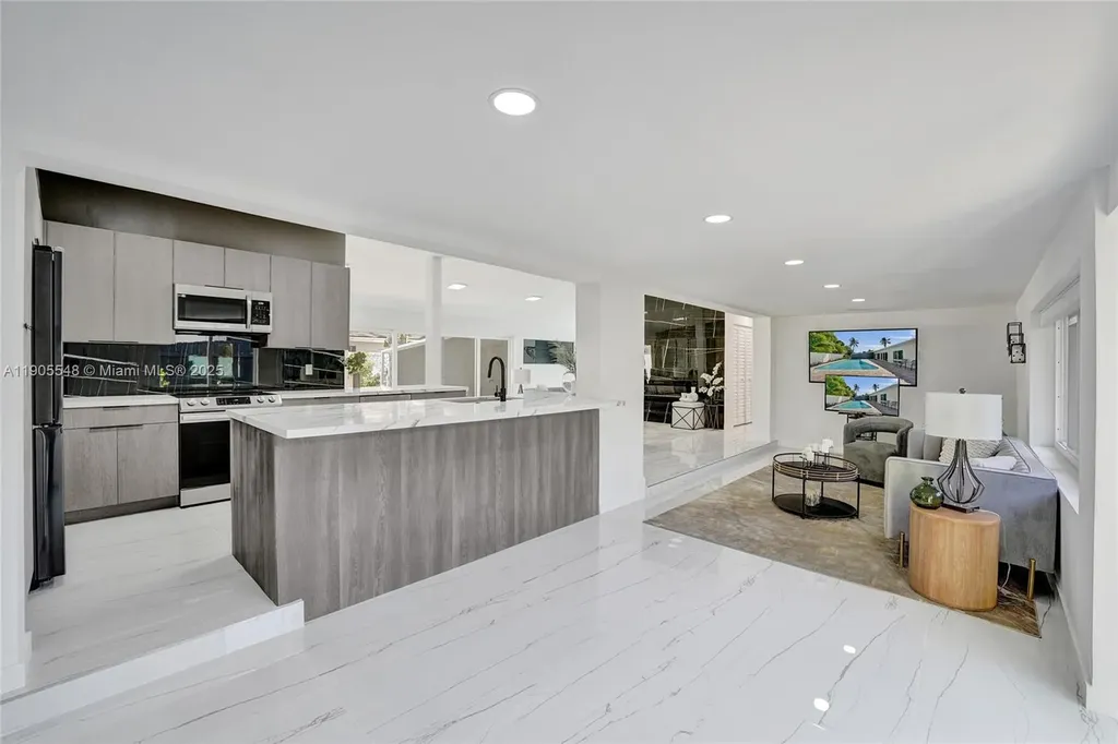 2201 SE 19th Street Fort Lauderdale FL 33316