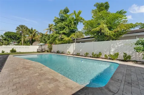 2201 SE 19th Street Fort Lauderdale FL 33316