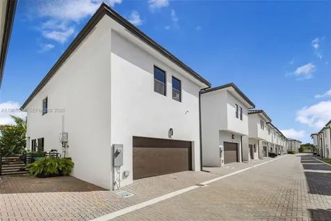 8156 NW 43rd Street Doral FL 33166