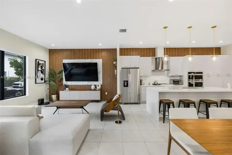 8156 NW 43rd Street Doral FL 33166