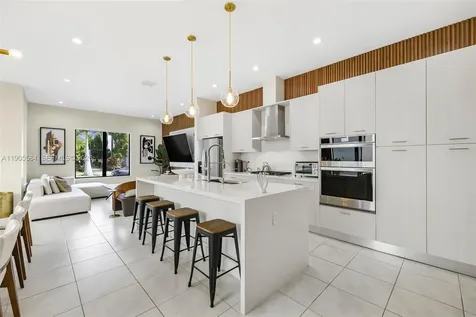 8156 NW 43rd Street Doral FL 33166
