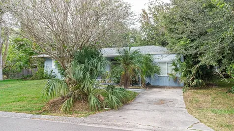 8201 Yardley Avenue N St Petersburg FL 33710