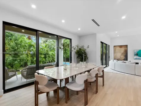 1259 SW 20th Street Miami FL 33145