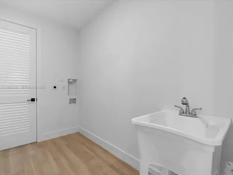 1259 SW 20th Street Miami FL 33145