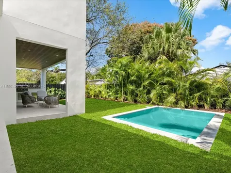 1259 SW 20th Street Miami FL 33145