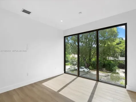 1259 SW 20th Street Miami FL 33145