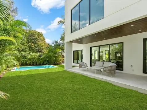 1259 SW 20th Street Miami FL 33145
