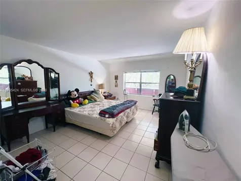 1205 Mariposa Avenue Coral Gables FL 33146