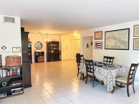 1205 Mariposa Avenue Coral Gables FL 33146