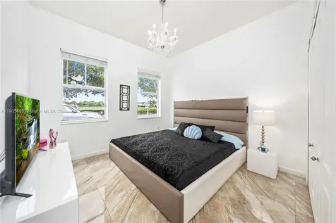 18000 NW 90th Place Hialeah FL 33018