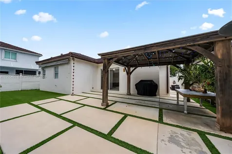 18000 NW 90th Place Hialeah FL 33018