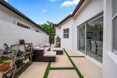 18000 NW 90th Place Hialeah FL 33018