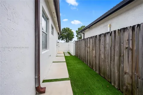 18000 NW 90th Place Hialeah FL 33018