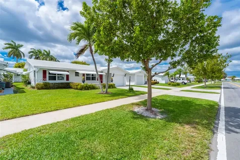 1005 SW 18th Street Boynton Beach FL 33426