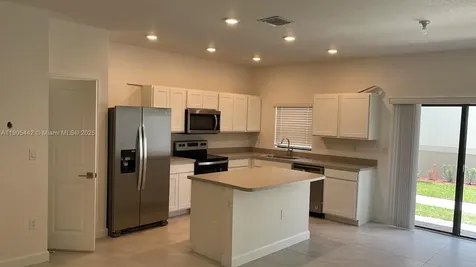 606 SW 12 Street Homestead FL 33034