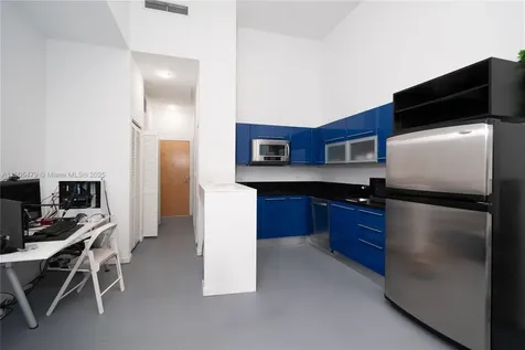253 NE 2nd Street Miami FL 33132