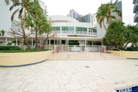 253 NE 2nd Street Miami FL 33132