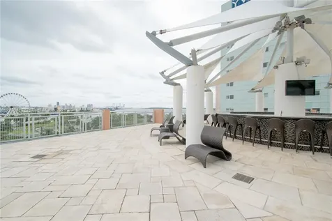 253 NE 2nd Street Miami FL 33132