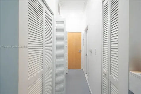253 NE 2nd Street Miami FL 33132