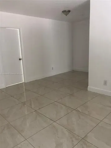 7155 Rue Notre Dame Miami Beach FL 33141