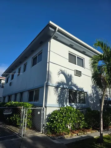 7155 Rue Notre Dame Miami Beach FL 33141