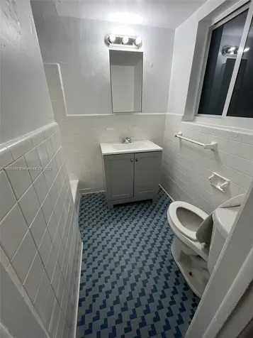 7155 Rue Notre Dame Miami Beach FL 33141