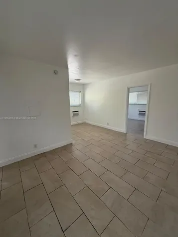 7155 Rue Notre Dame Miami Beach FL 33141