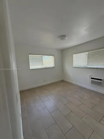 7155 Rue Notre Dame Miami Beach FL 33141