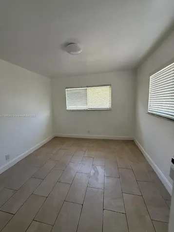 7155 Rue Notre Dame Miami Beach FL 33141