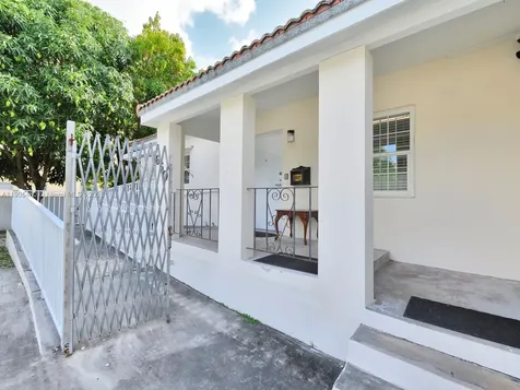 660 Miller Drive Miami Springs FL 33166