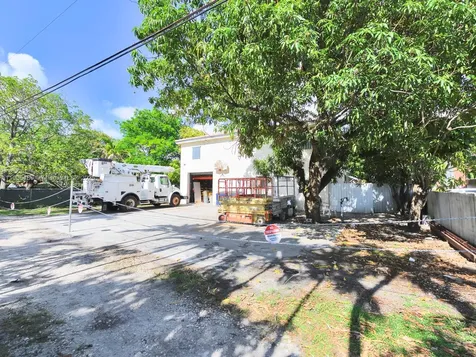 660 Miller Drive Miami Springs FL 33166