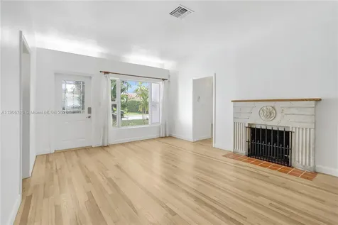 912 Wallace Street Coral Gables FL 33134