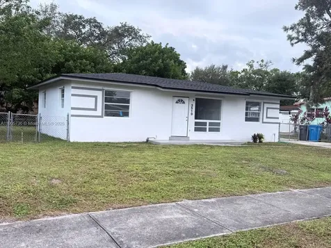 3510 SW 36th Court West Park FL 33023