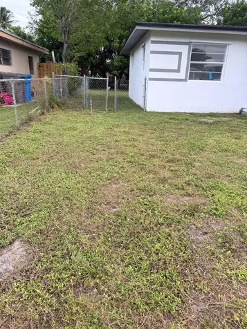 3510 SW 36th Court West Park FL 33023