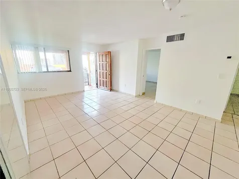 2740 W 63rd Street Hialeah FL 33016
