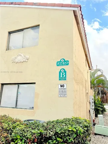 2740 W 63rd Street Hialeah FL 33016
