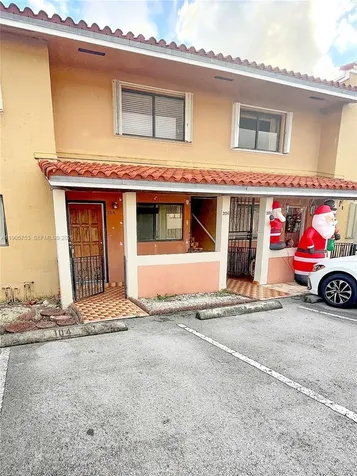 2740 W 63rd Street Hialeah FL 33016