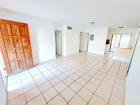 2740 W 63rd Street Hialeah FL 33016
