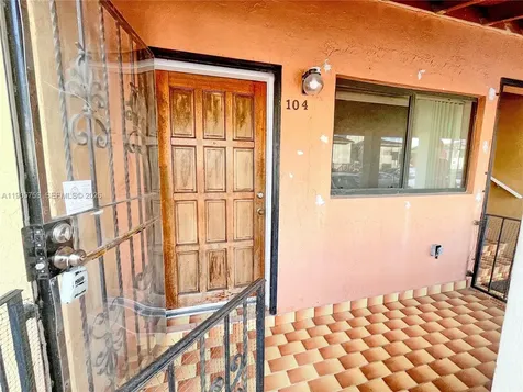 2740 W 63rd Street Hialeah FL 33016