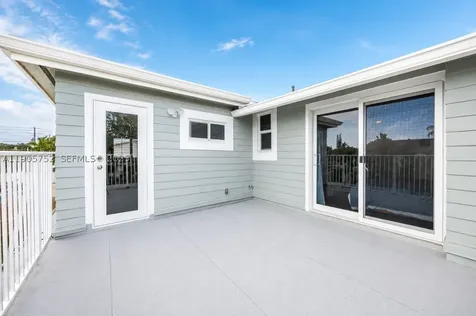 1690 NE 25th Avenue Pompano Beach FL 33062
