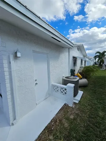 2300 SW 19th Avenue Boynton Beach FL 33426